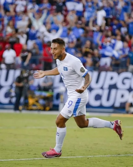 Cabrillo Soccer alum Walmer Mart&iacute;nez rejoins El Salvador National Team | Santa Cruz Sentinel